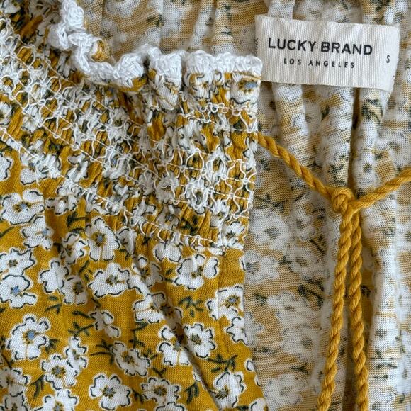 LUCKY BRAND Short Sleeve Tie Front Peasant Top Women's Sz S Yellow Ditsy Floral - Picture 7 of 15